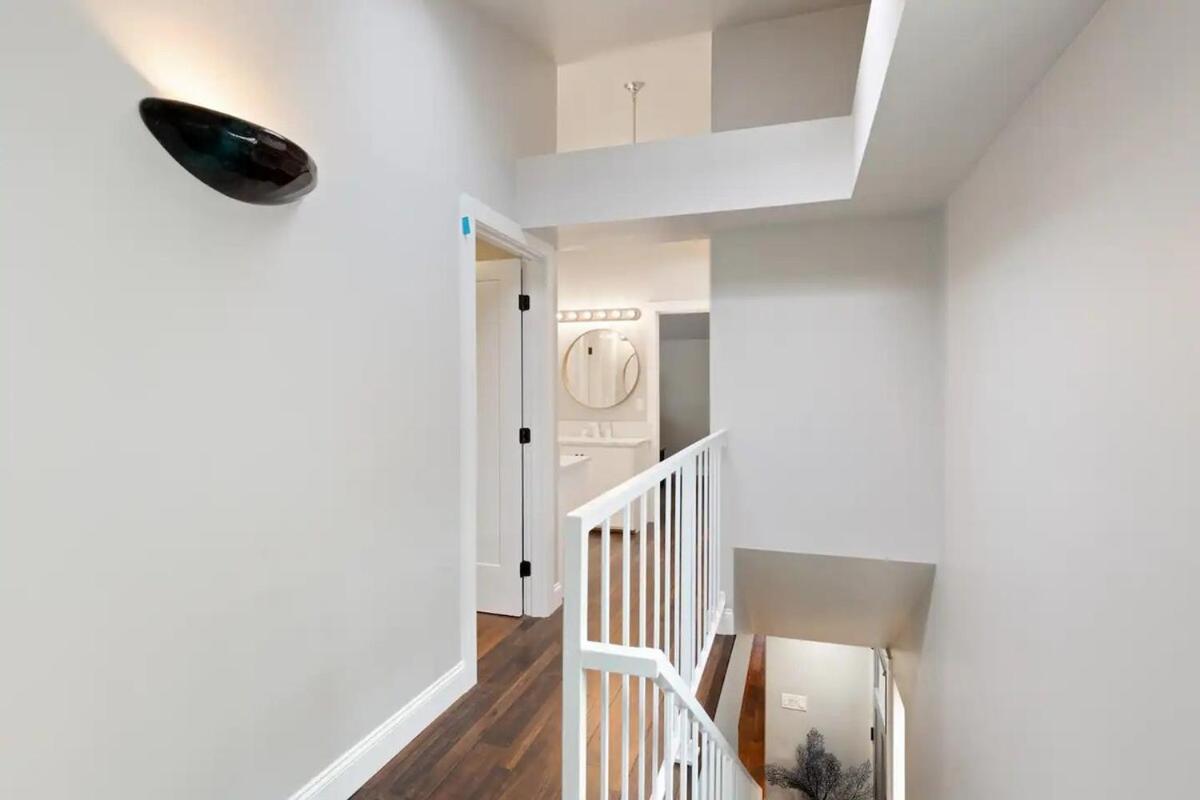 Elegant Beach Living, Just Blocks To The Sand Huntington Beach Extérieur photo