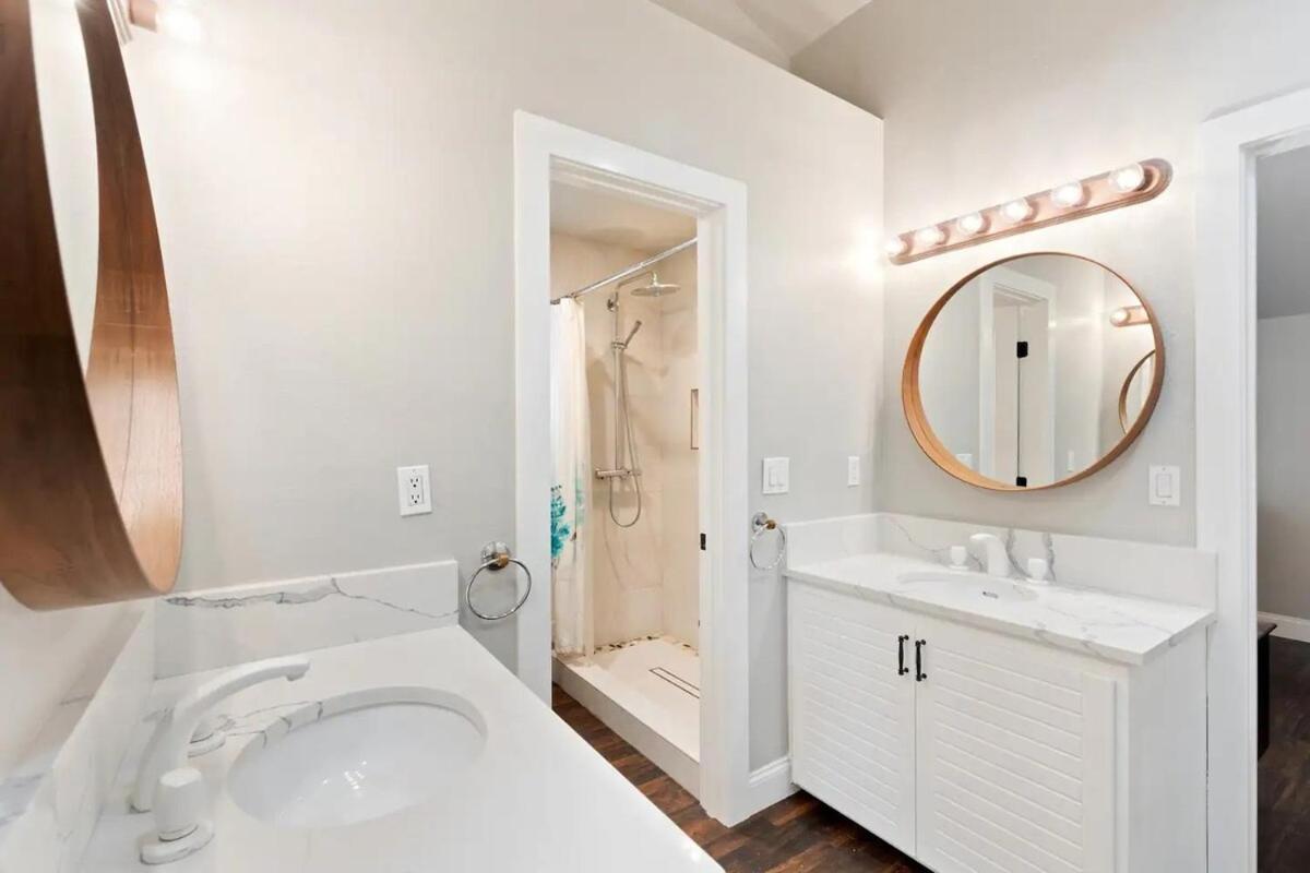 Elegant Beach Living, Just Blocks To The Sand Huntington Beach Extérieur photo