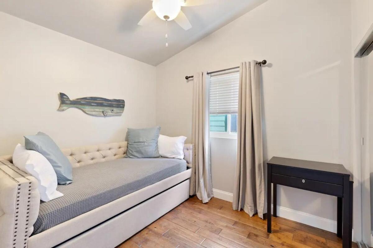 Elegant Beach Living, Just Blocks To The Sand Huntington Beach Extérieur photo