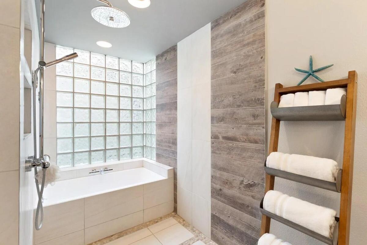 Elegant Beach Living, Just Blocks To The Sand Huntington Beach Extérieur photo