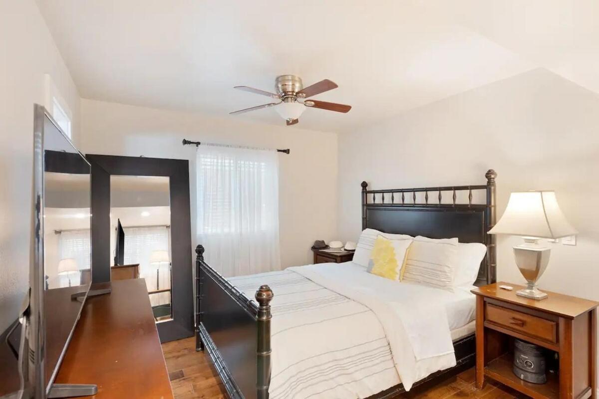 Elegant Beach Living, Just Blocks To The Sand Huntington Beach Extérieur photo